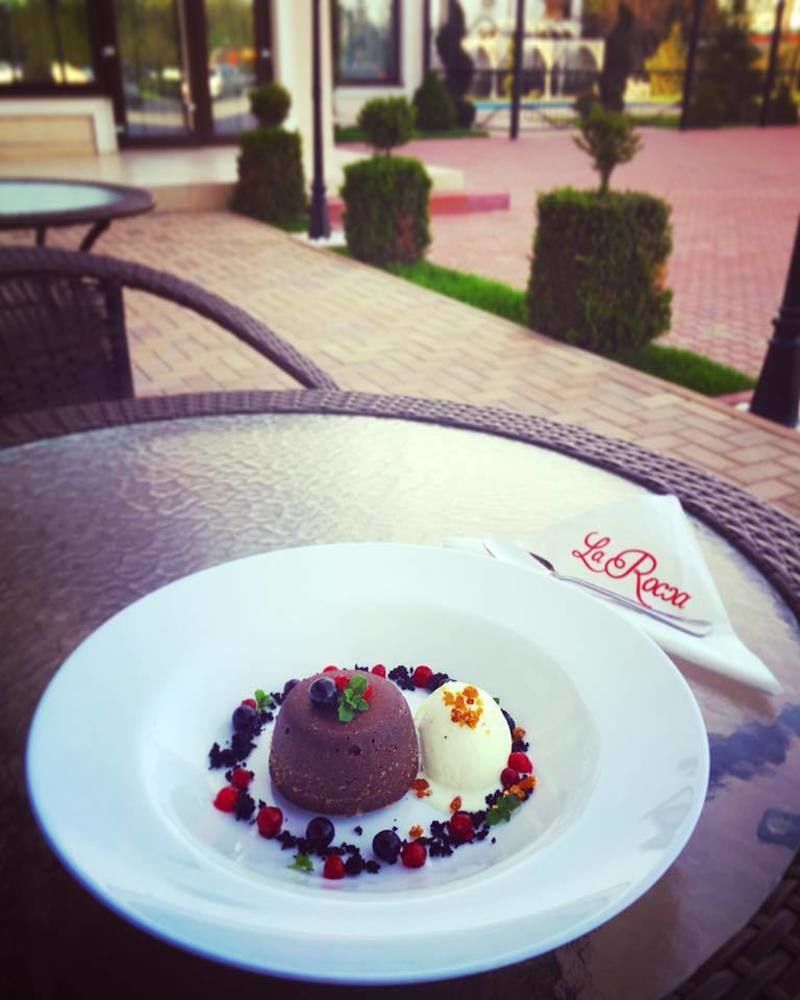 La Rocca Boutique Hotel Craiova Exterior photo